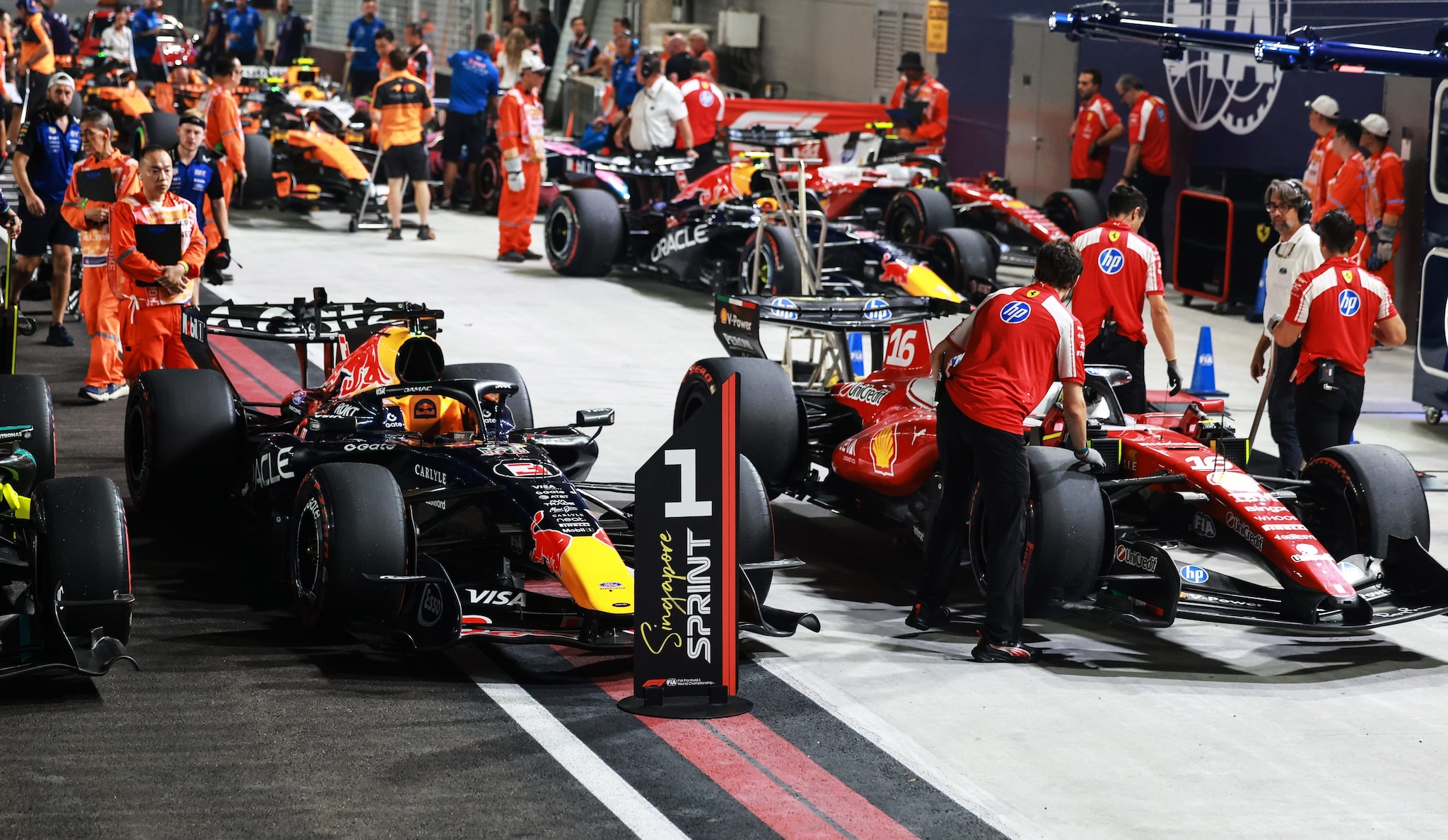 F1 nel caos a Singapore: cronometri in tilt, un errore umano ha falsato le Qualifiche Sprint