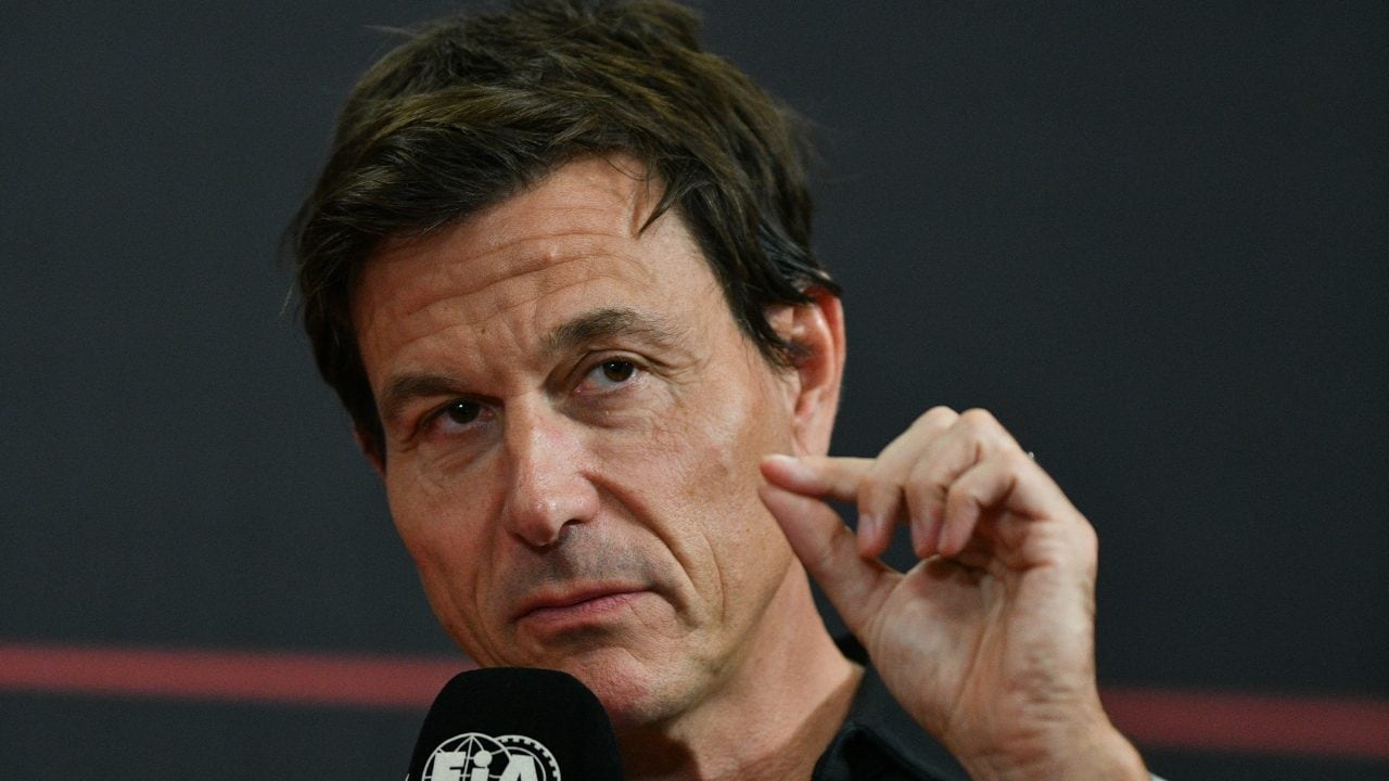 Wolff svela i processi segreti in Mercedes: gli ingegneri devono accusare di illegalità le proprie invenzioni