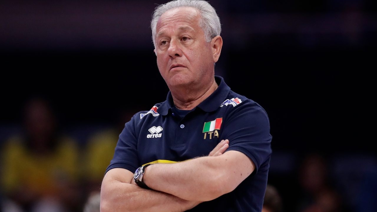 Lo sfogo di Velasco: "Ma che tifosi siamo? In Italia vedo gente che si mette lì e giudica"