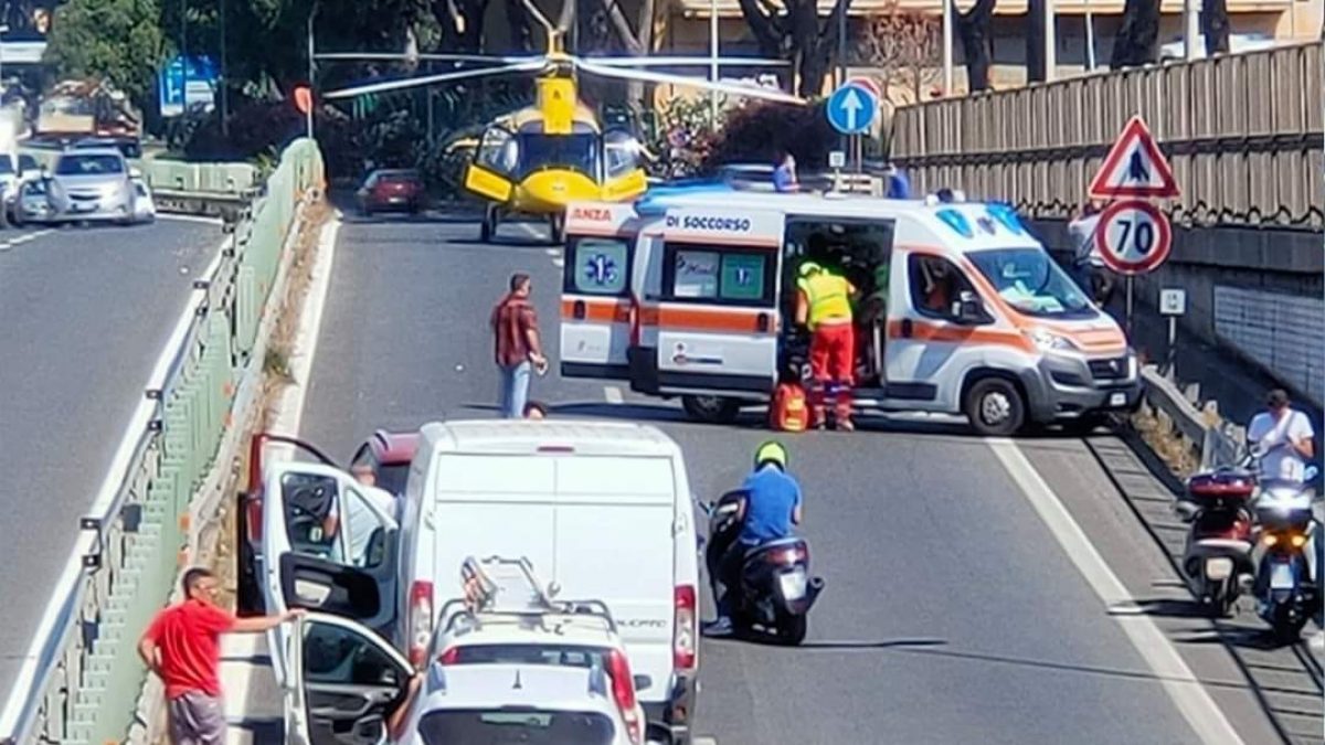 Grave incidente su via Appia Nuova all’altezza di Ciampino in direzione Roma