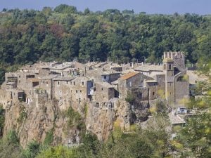 calcata-300x225.jpg