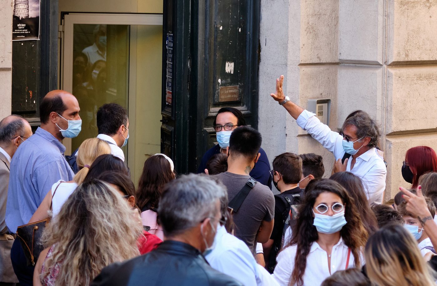 Inizio scuola nel Lazio, D'Amato: "Unica criticità i capannelli di