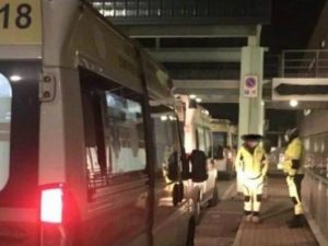 Le ambulanze con i pazienti Covid in fila al Policlinico di Tor Vergata
