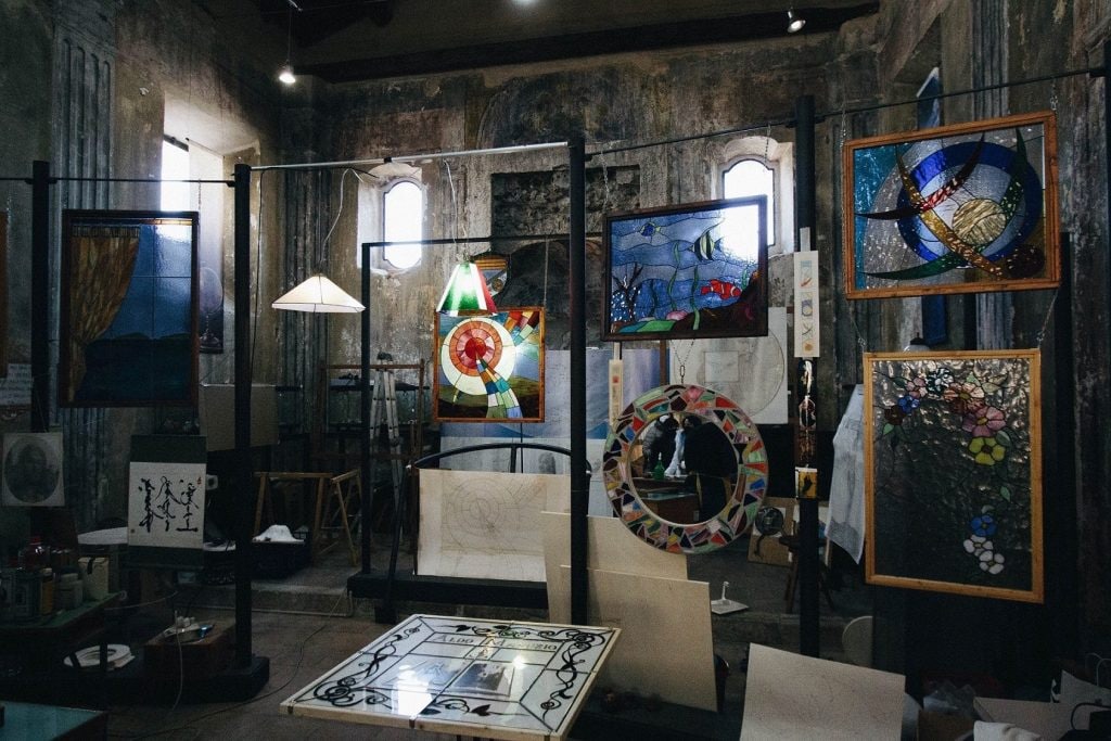 Bassiano (Latina), Interno di una bottega artigiana delle mura castellane
