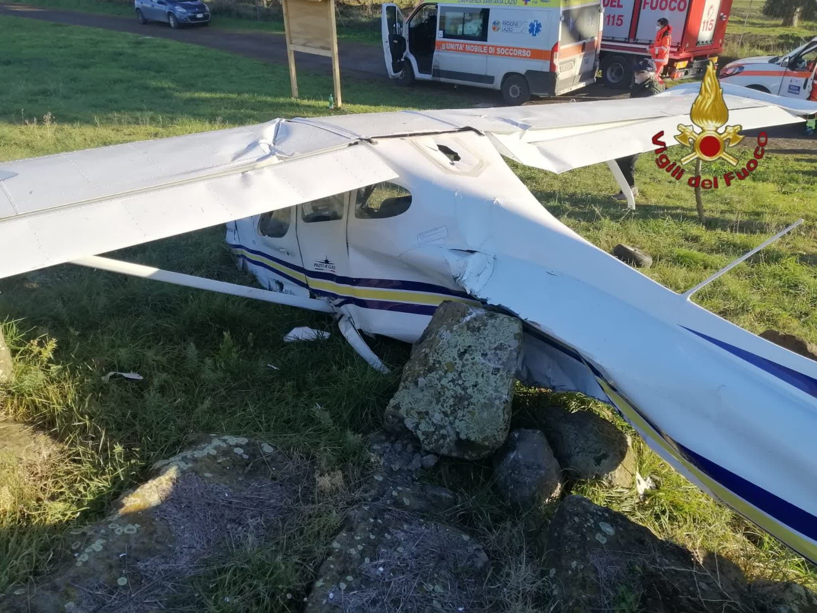 Ultraleggero precipita al suolo a Montecompatri: ferito il pilota