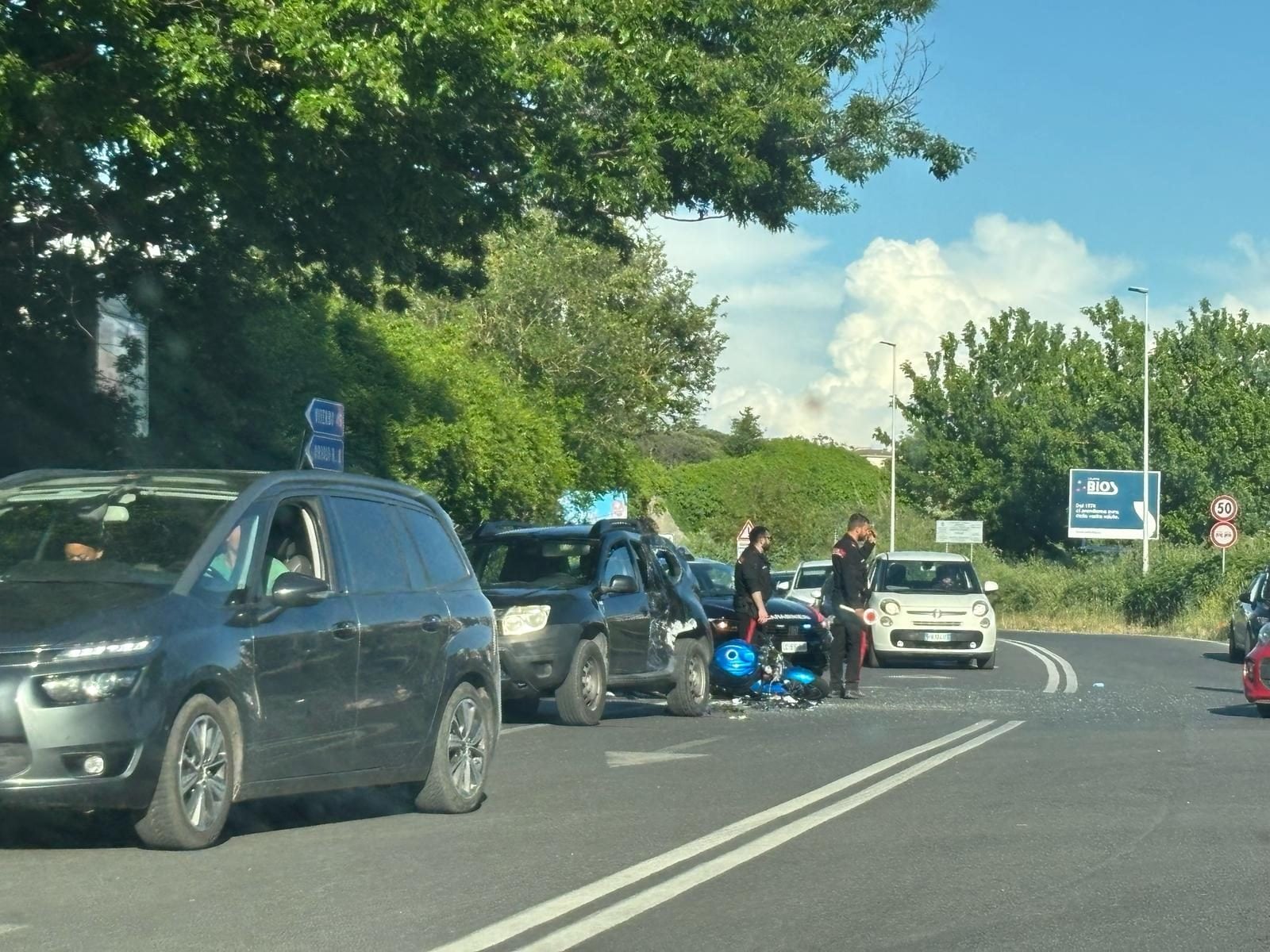Incidente tra moto e auto a Bracciano, ferito il centauro: portato in ...