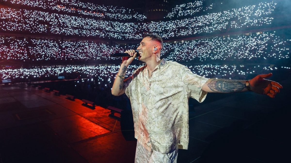 Marracash nella data del tour 2025 allo stadio San Siro