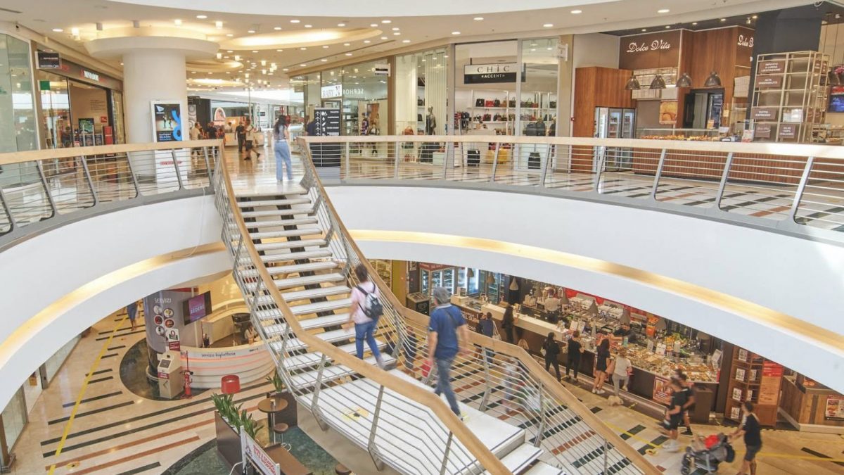 Centro commerciale Roma Est (Immagine da Google Maps)