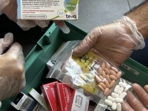 Fentanyl acquistato con ricette mediche false e venduto a domicilio: arrestato 28enne