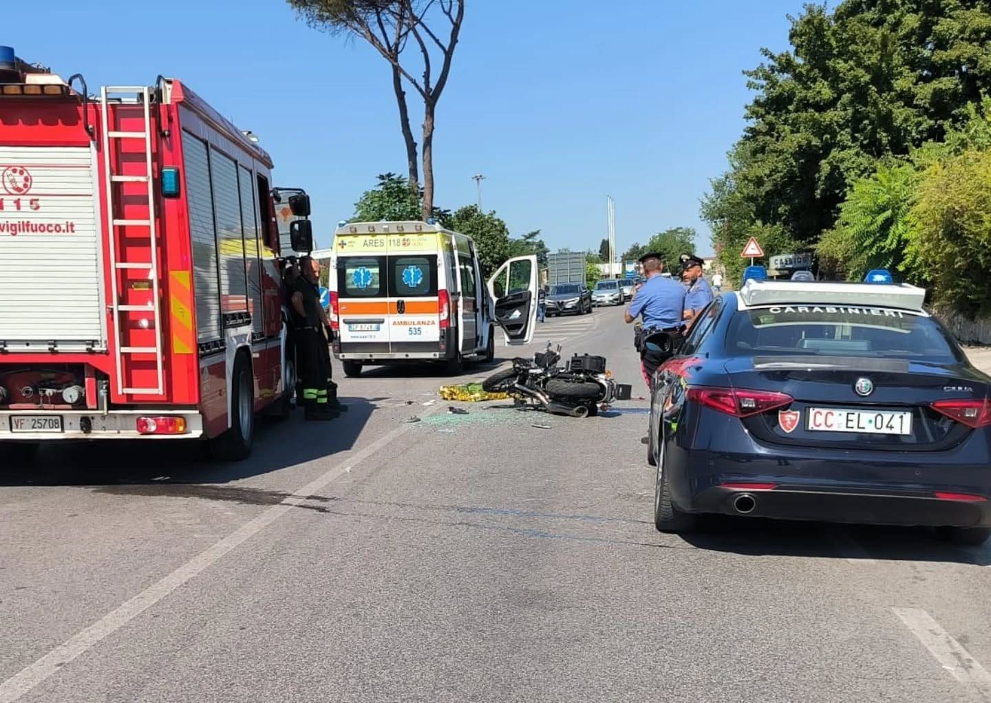 Tragico incidente sulla Casilina fra auto e moto: morto un centauro di ...