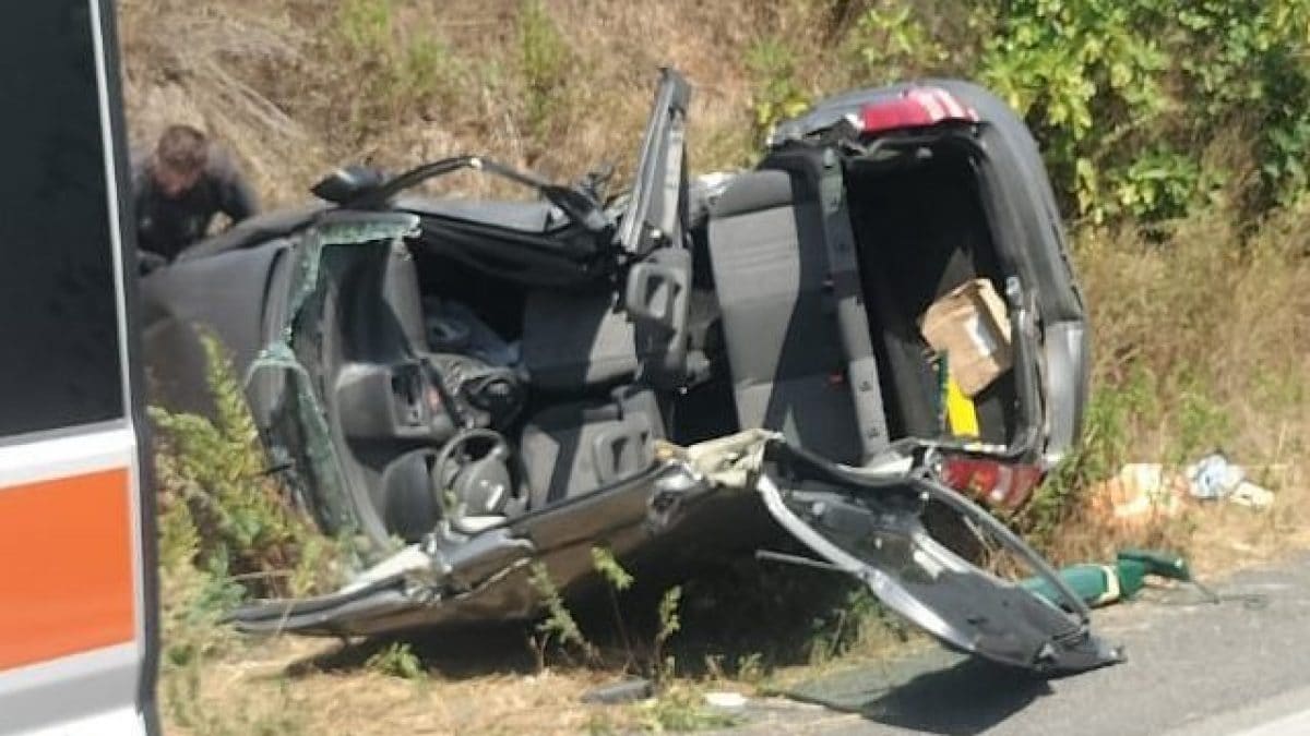 La Panda incidentata su via Aurelia