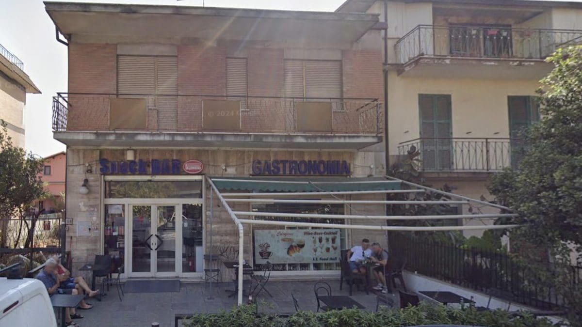 Il bar "Bianco Notte", foto da Google Maps.