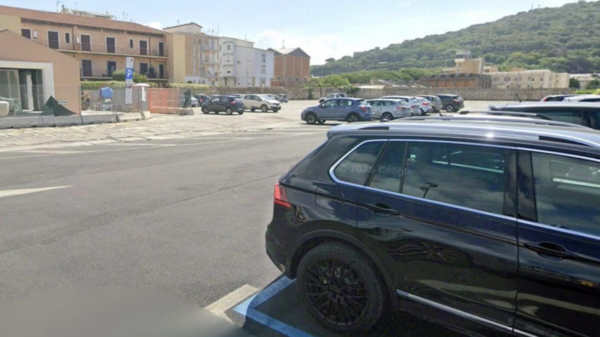 Parcheggio Ex Avir a Gaeta, foto da Google Maps.