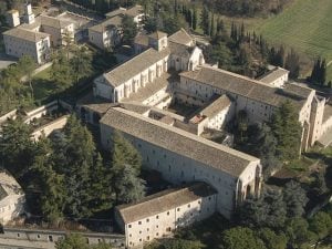 abbazia-casamari-300x225.jpg