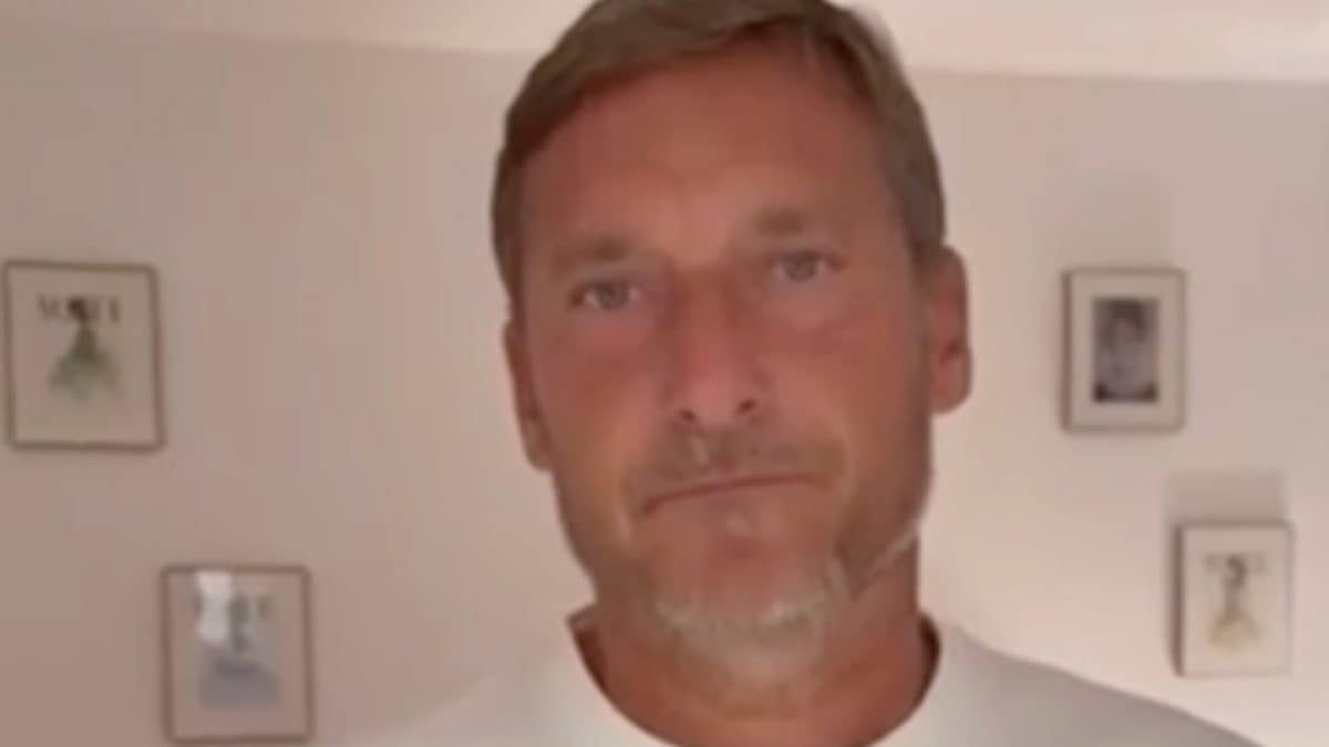 Francesco Totti nel video al fratello del sedicenne investito.