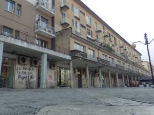 piazza-labriola-1-300x225.jpg