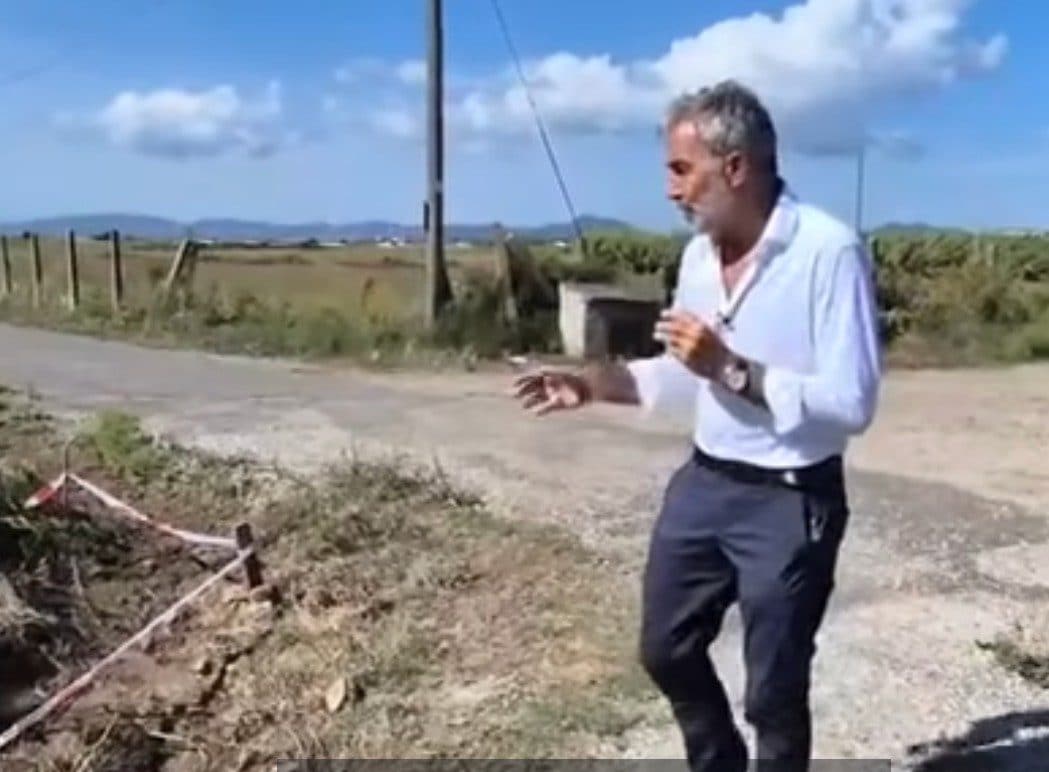 Il giornalista di Chi l’ha visto? che ha ritrovato le ossa nel luogo indicato dalla lettera anonima.