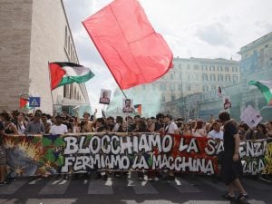 sciopero-generale-gaza-roma-termini-300x225.jpg