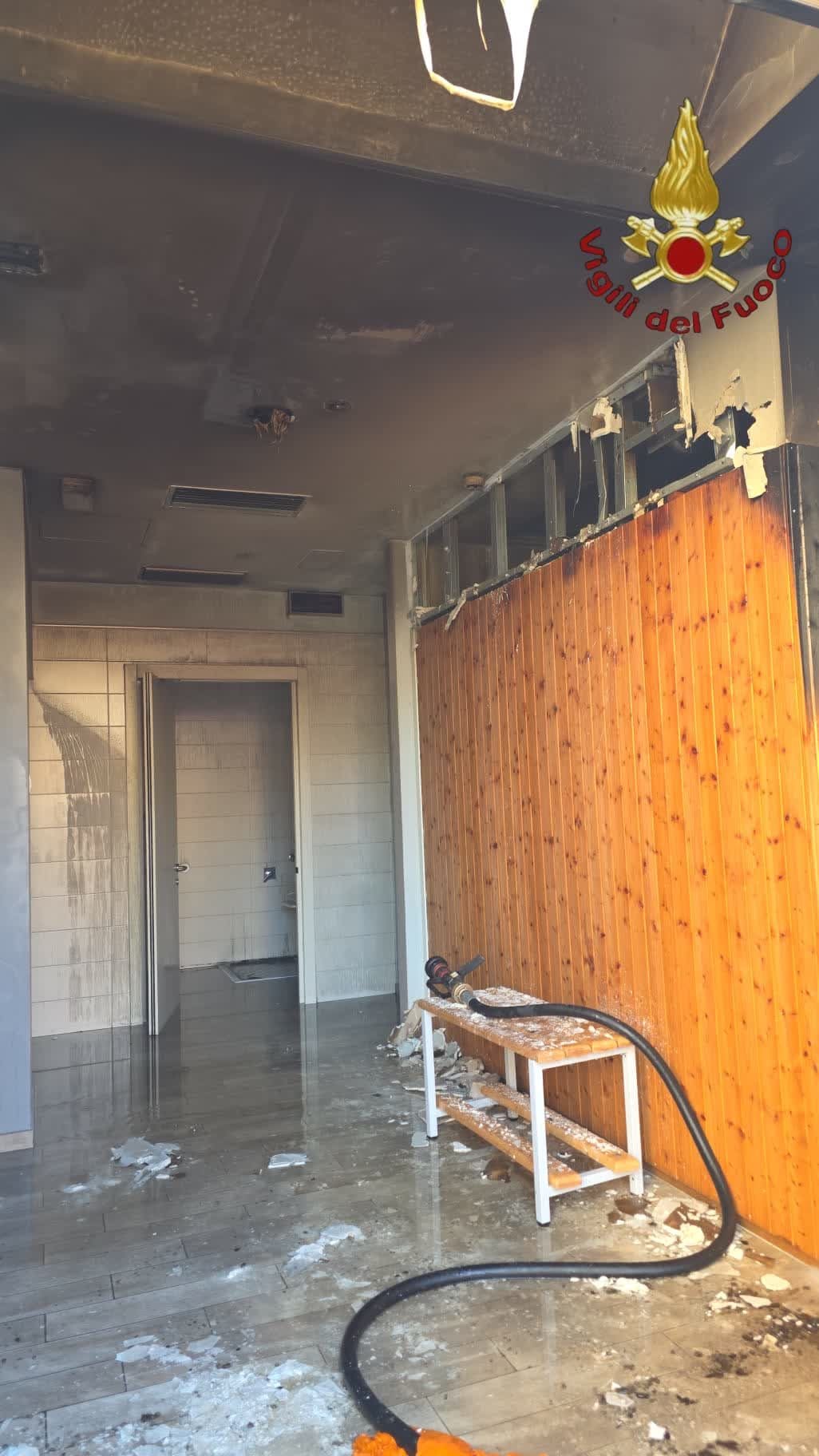 La sauna andata a fuoco all’hotel Hilton di Fiumicino.