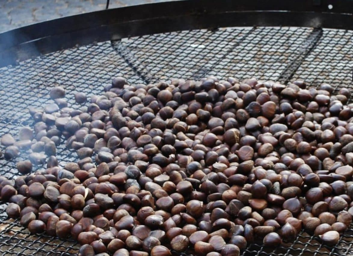 Castagne alla festa a Vallerano