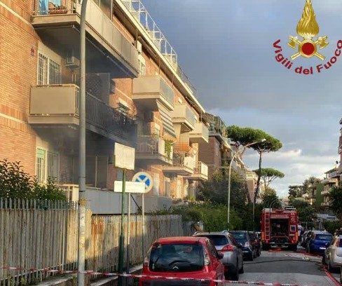 L’incendio in via Diano Marina.