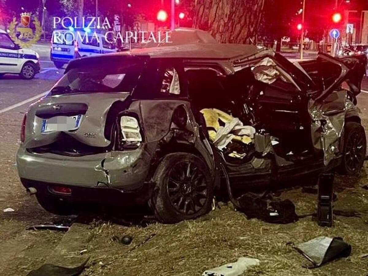 La Mini Cooper dove viaggiava Beatrice Bellucci