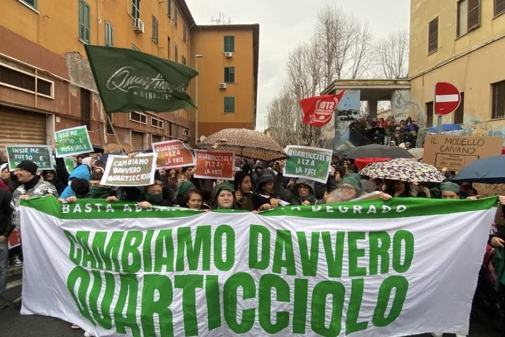 Una manifestazione nel quartiere