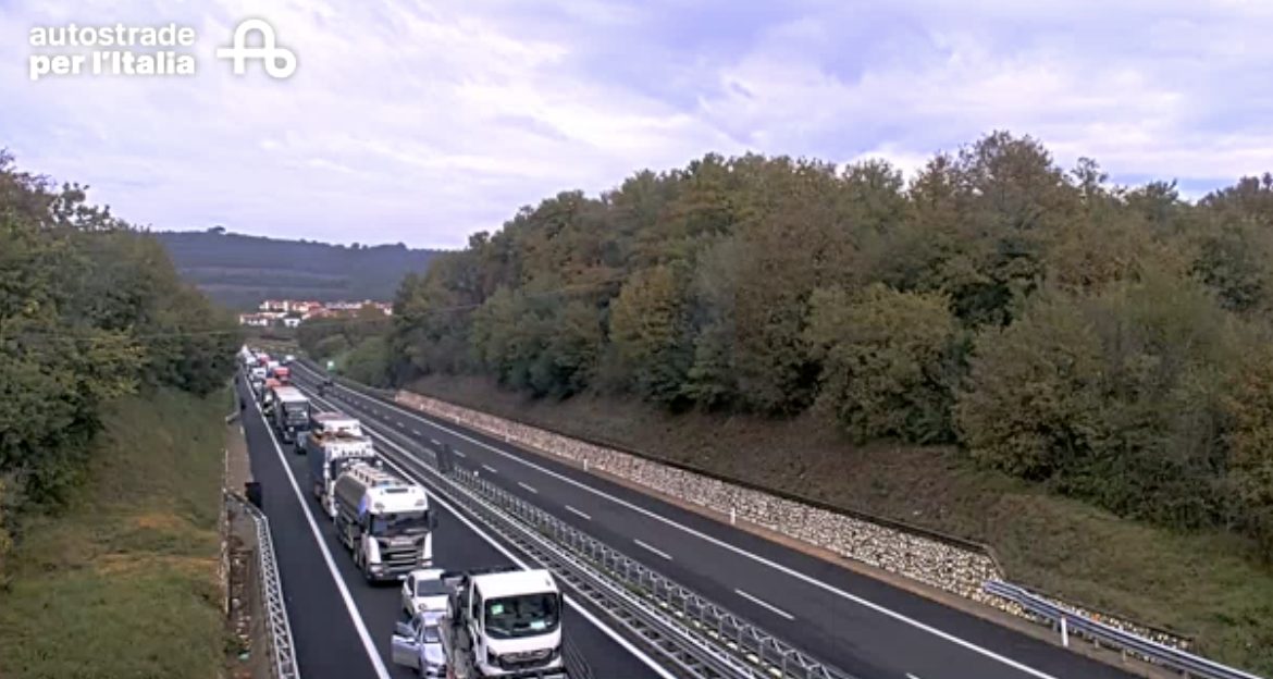 Incidente sull'A1 tra Orte e il bivio di Roma Nord: chiuso tratto di ...