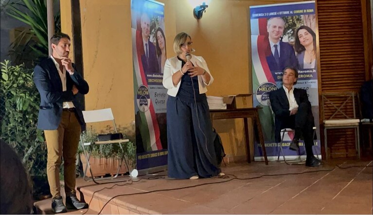 Barbara Molinario con l'attuale assessore regionale Maselli durante la campagna elettorale per le Comunali di Roma del 2021