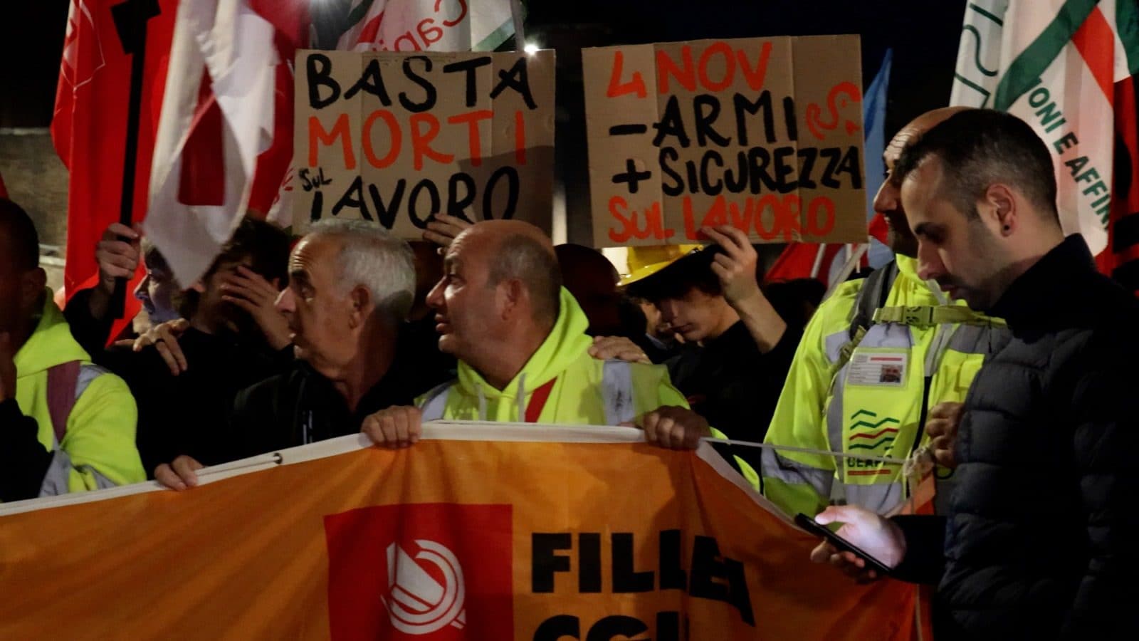 La fiaccolata silenziosa per Octay Stroici.