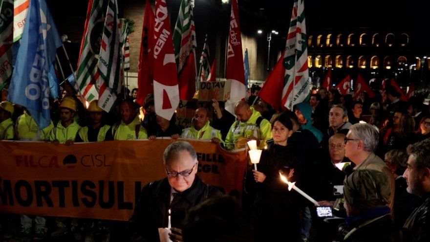 La fiaccolata silenziosa per Octay Stroici.