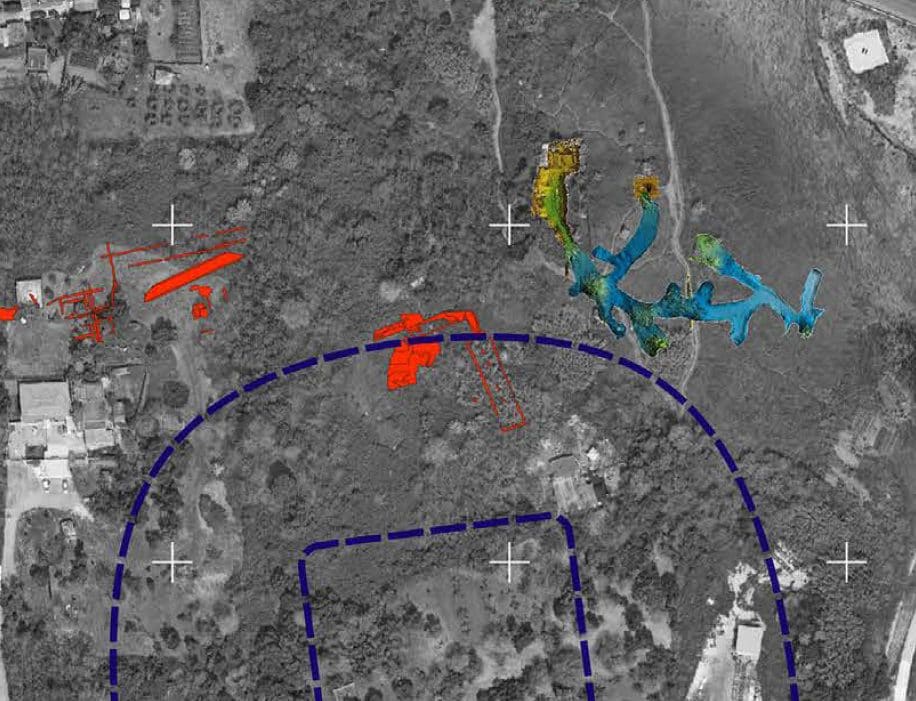 In rosso, i ritrovamenti di epoca romana già documentati. In corrispondenza del perimetro del futuro stadio si nota la cisterna. In azzurro e verde le cave sotterranee. Dal terzo allegato alla comunicazione di AS Roma Srl alla Soprintendenza