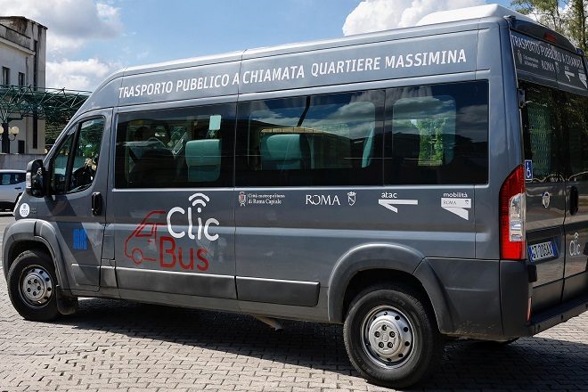 Una navetta del Clic Bus (Foto da Roma Capitale)