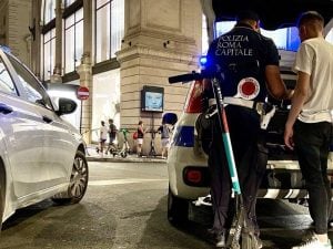 controlli-monopattini-polizia-locale-1762533069253-300x225.jpg