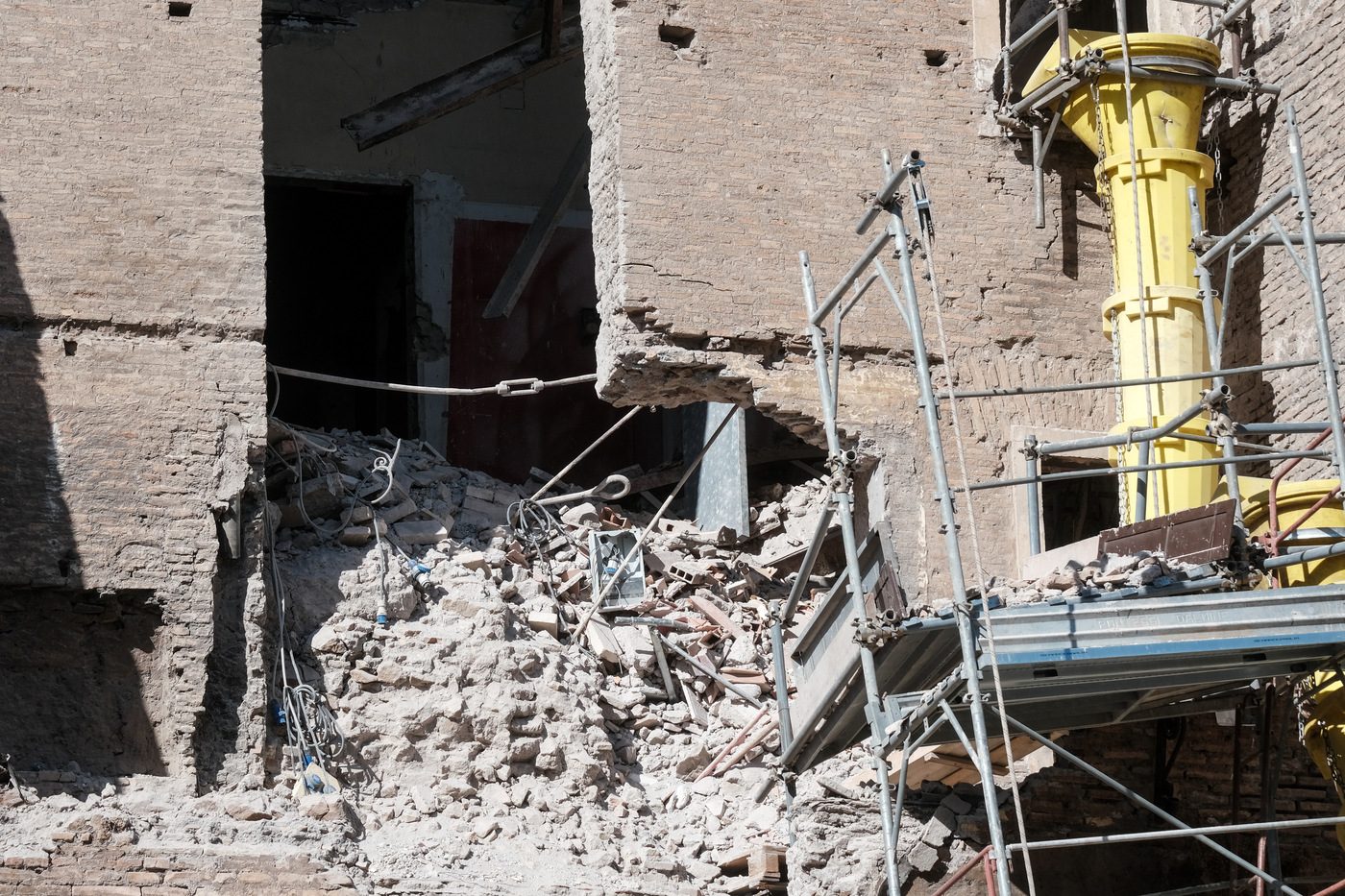 La partecrollata della Torre dei Conti (La Presse)