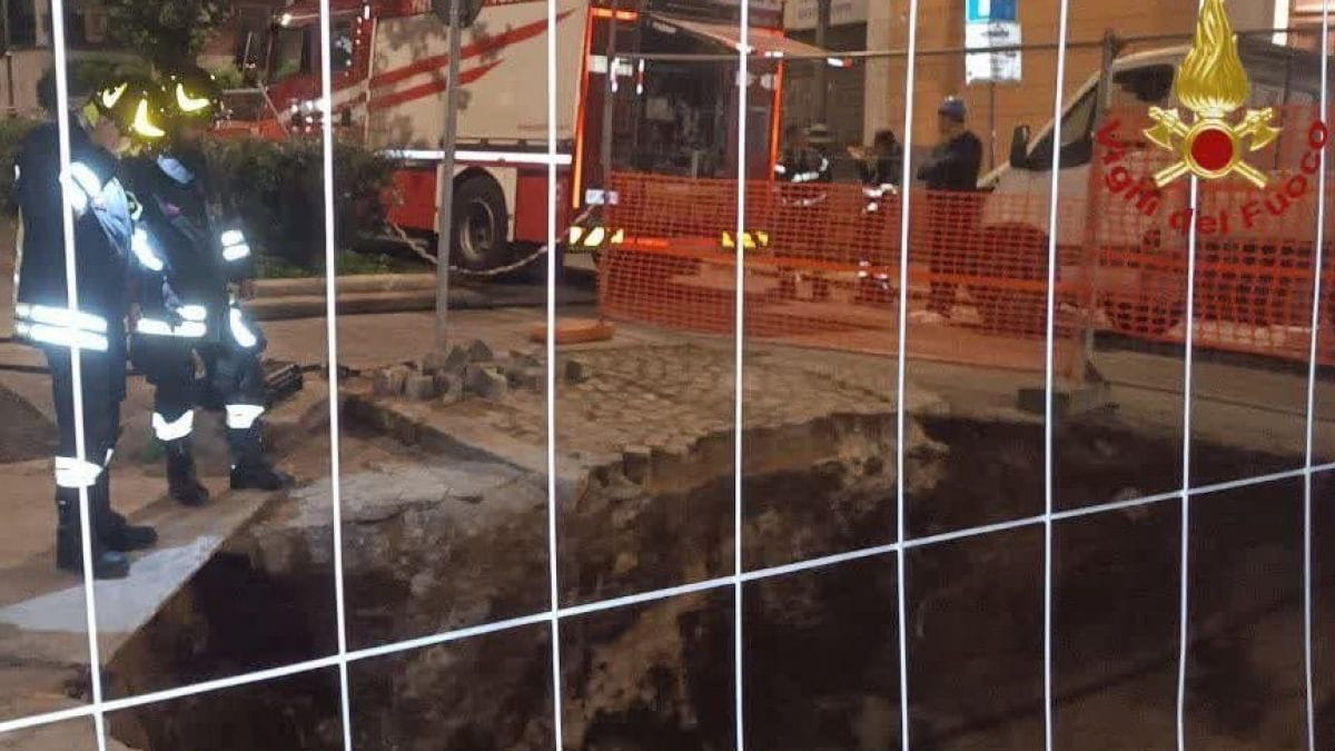 La perdita di gas nel quartiere Trieste (Foto dei vigili del fuoco)