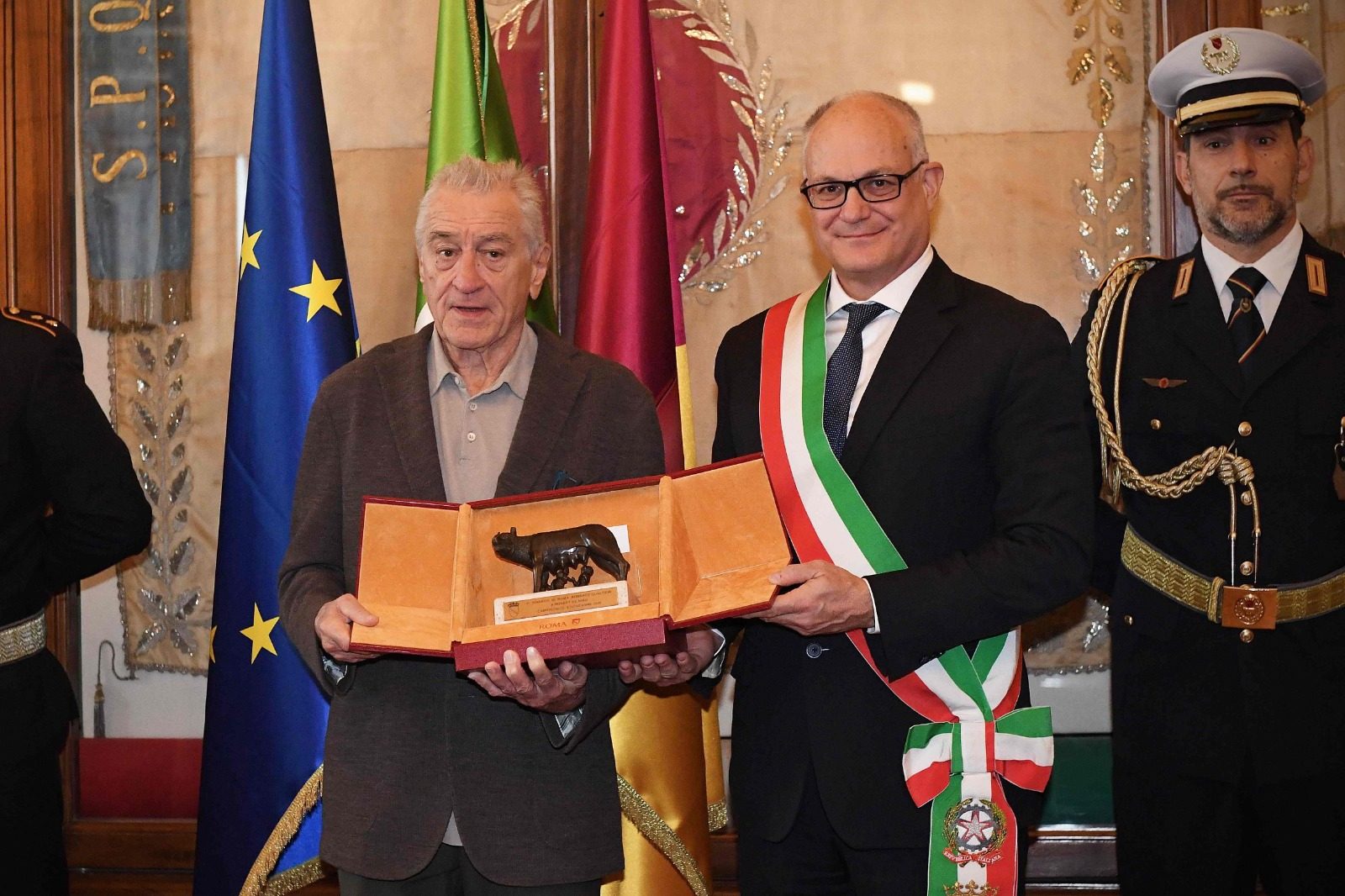 Il sindaco Roberto Gualtieri e Robert De Niro