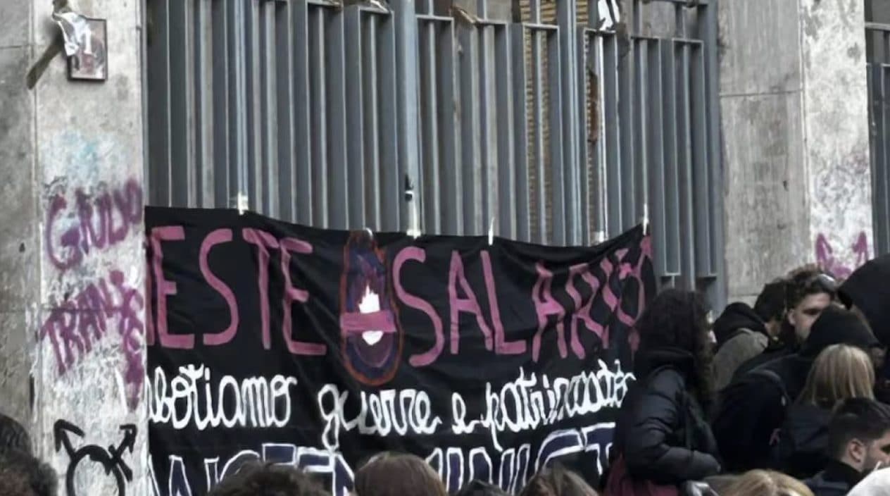 Il sit–in dopo la scoperta della lista stupri.