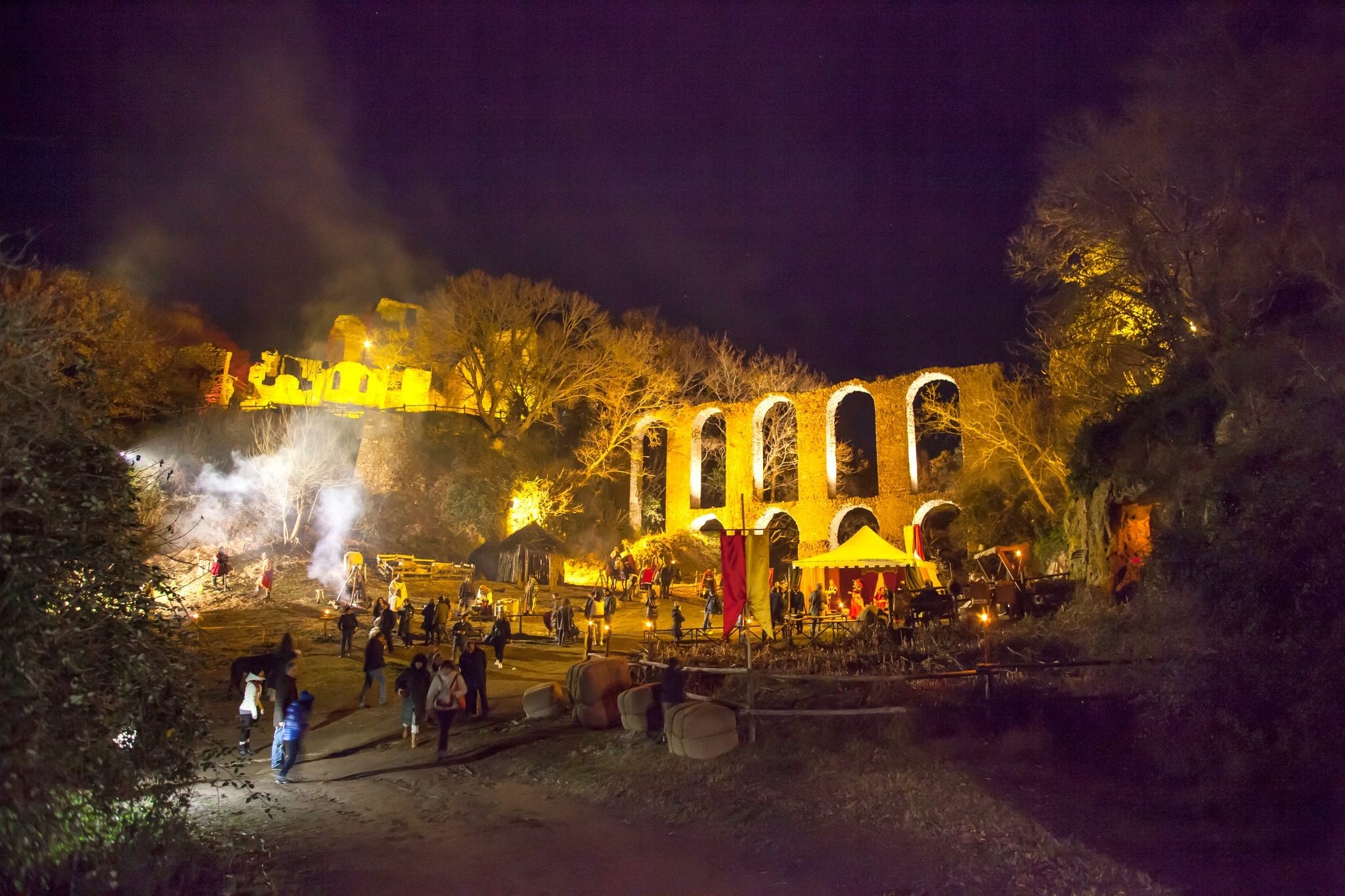 Magia e mistero: il presepe vivente tra le rovine di Monterano, un’esperienza che vale il costo del biglietto.