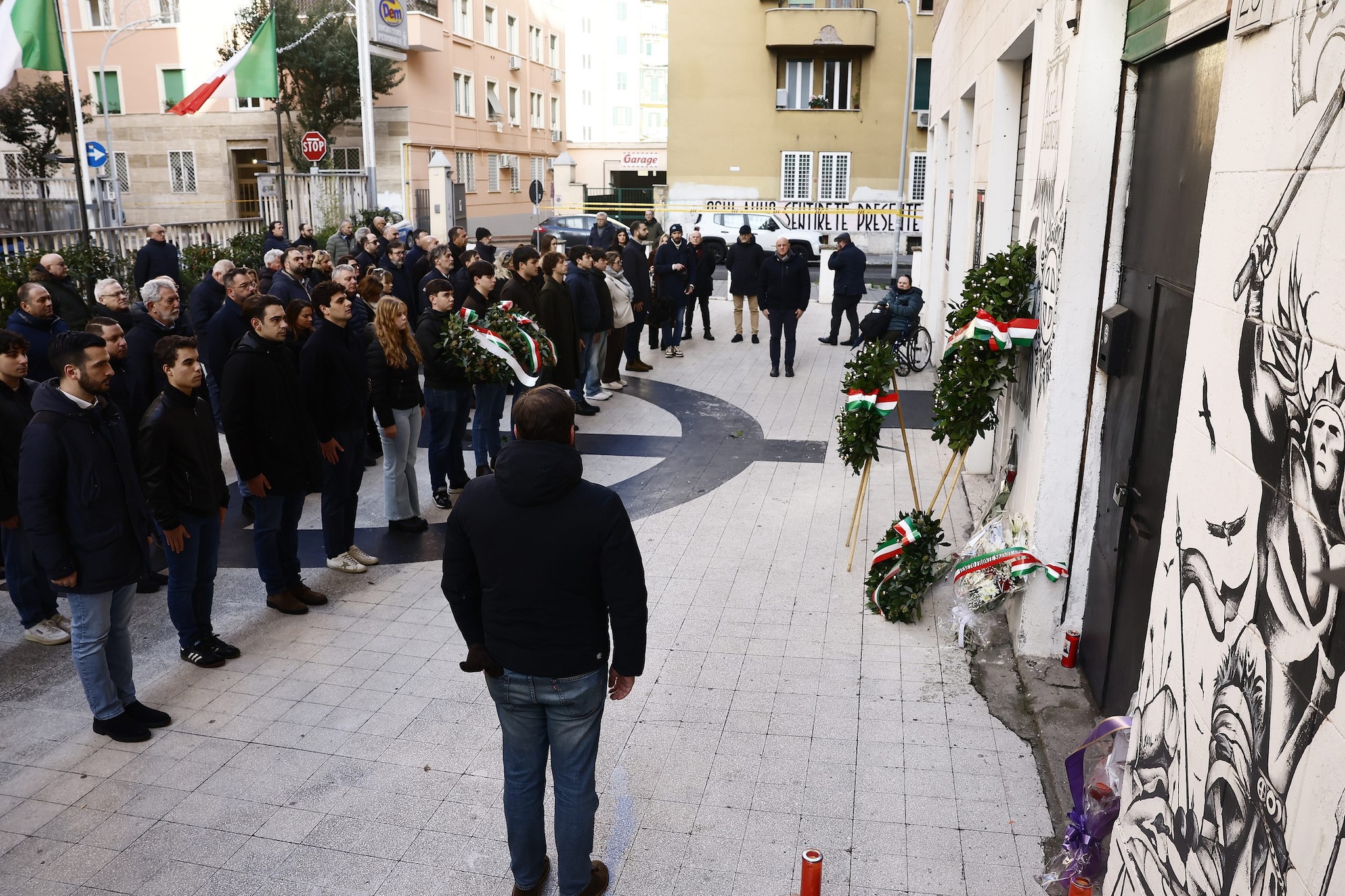 Acca Larentia Centinaia Di Militanti Di Estrema Destra E CasaPound Per acca-larentia-centinaia-di-militanti-di-estrema-destra-e-casapound-per