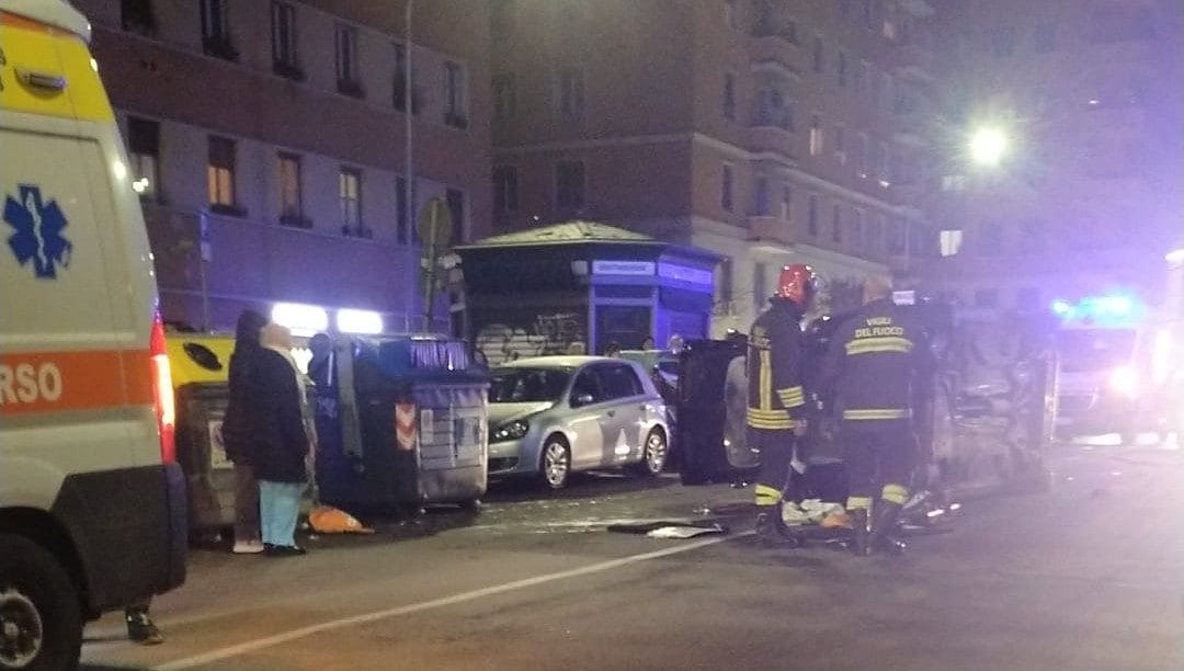 L’incidente davanti alla chiesa a Monteverde, foto inviata dai lettori a Fanpage.it