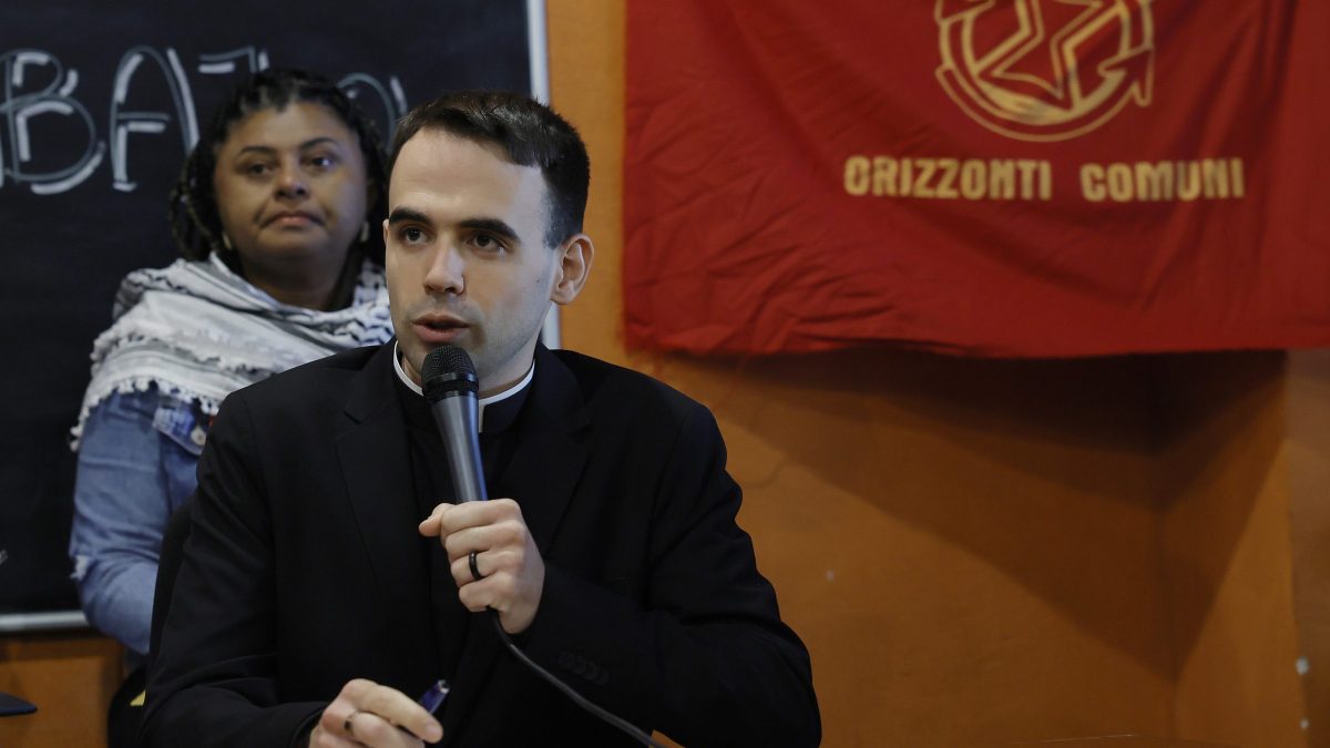 Don Mattia Ferrari a Spin Time durante l’Incontro mondiale dei movimenti popolari