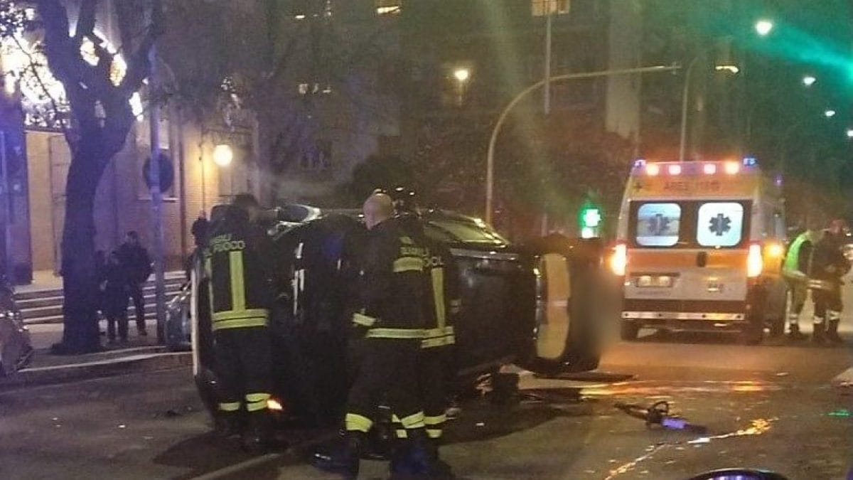 L’incidente davanti alla chiesa a Monteverde, foto inviata dai lettori a Fanpage.it.