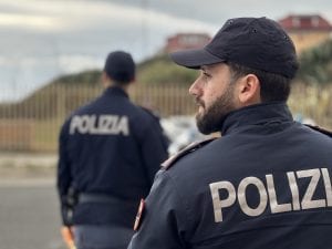 polizia-poliziotti-1769790747700-300x225.jpg