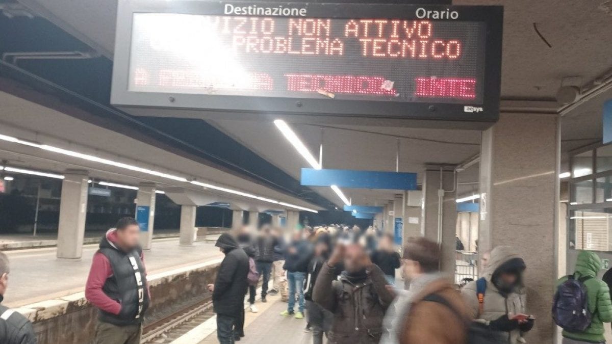 Foto dal gruppo "Comitato pendolari Roma – il Trenino".