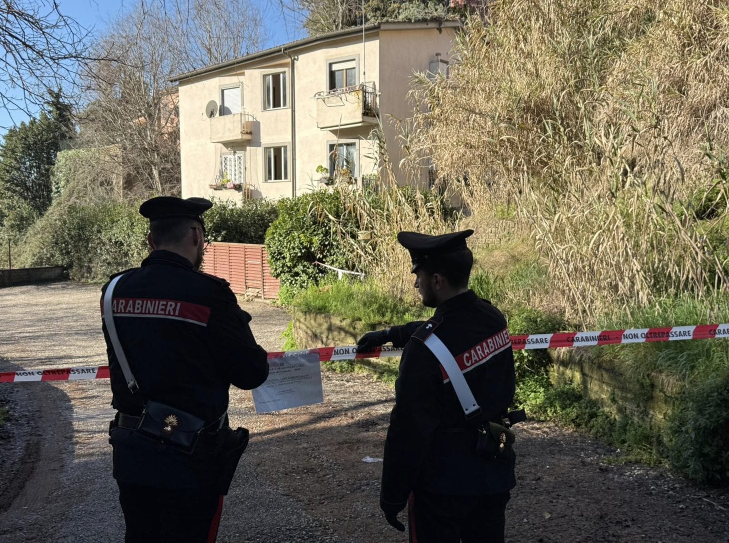 I carabinieri hanno sequestrato la palazzina