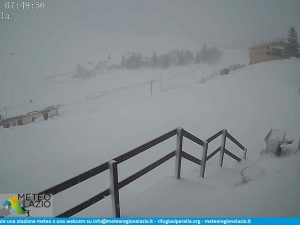 Temporali colpiscono Roma e Lazio: strade allagate, traffico in tilt e neve sugli Appennini