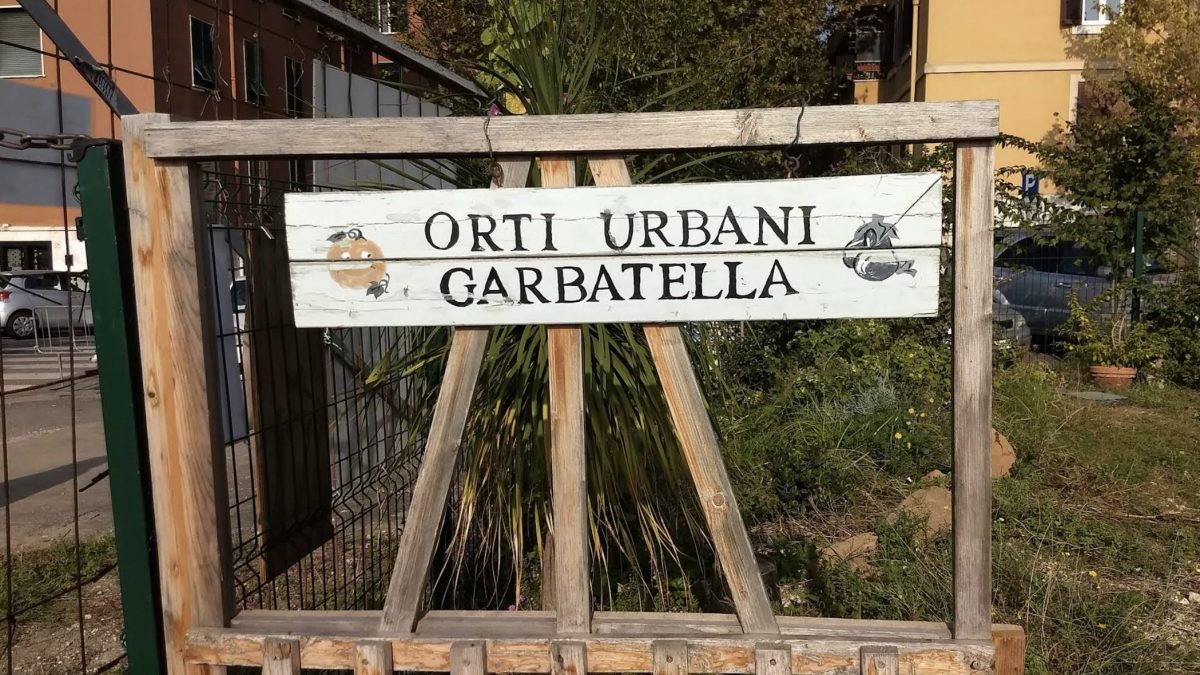 Gli Orti Urbani di Garbatella a Roma (foto da Google Maps)