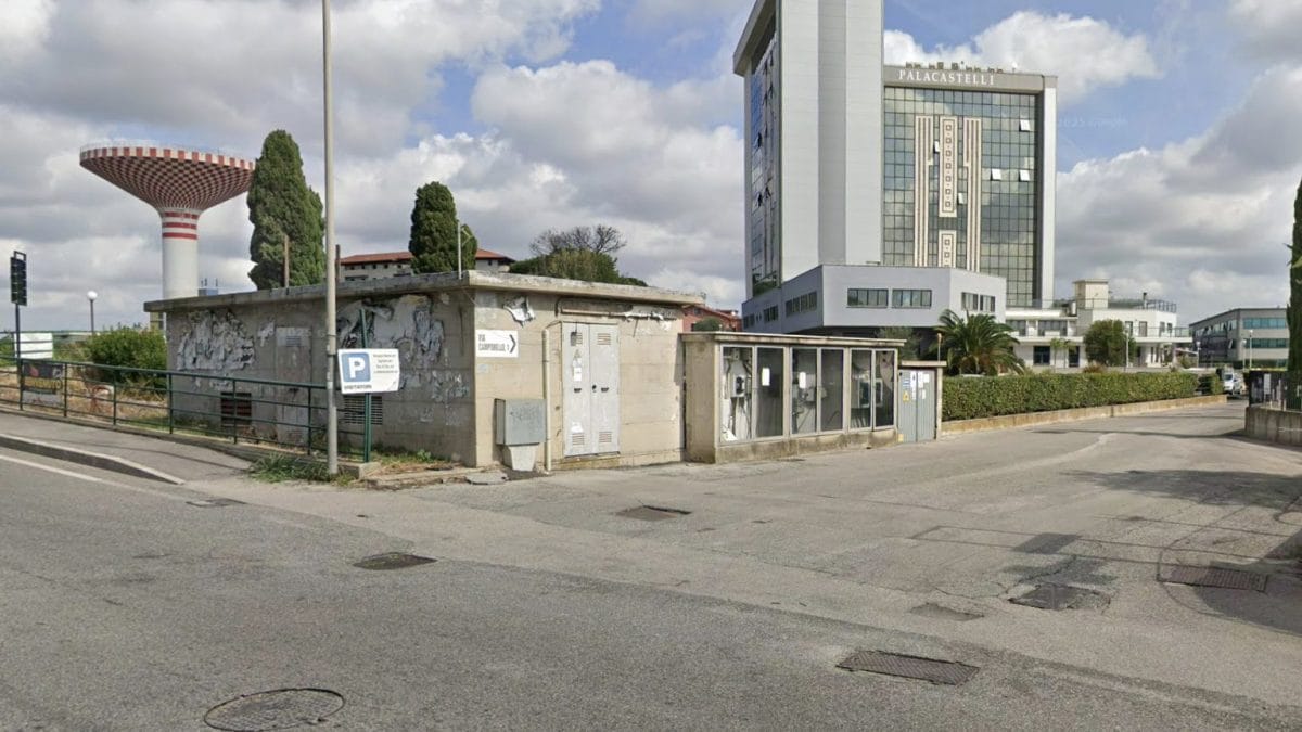 Cabina elettrica in via Campobello a Pomezia (da Google Maps)