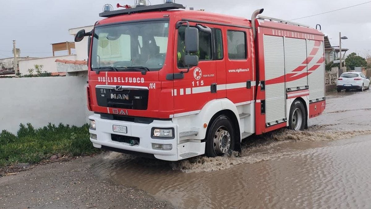 I vigili del fuoco sul posto a Fiumicino